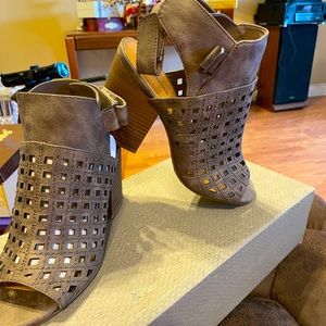 Maurices Sandals with Heel